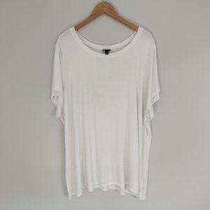 Torrid Off White Ribbed Round Neck Tee Size 5